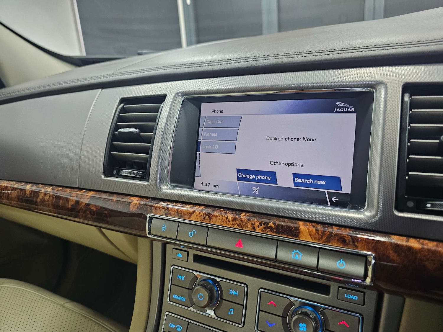 Used Jaguar XF 2010 for sale - 76972368: Photo 65