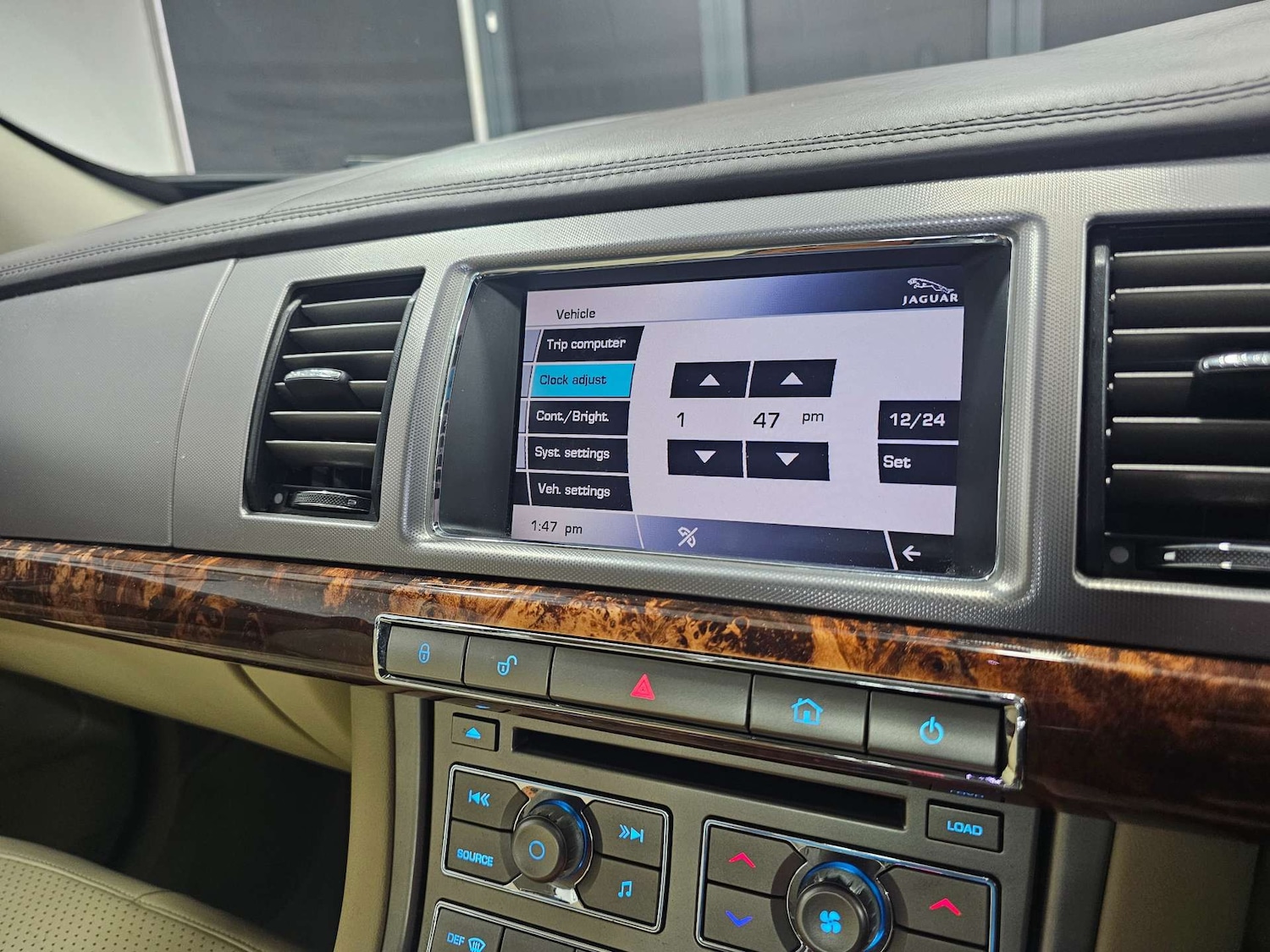 Used Jaguar XF 2010 for sale - 76972368: Photo 67