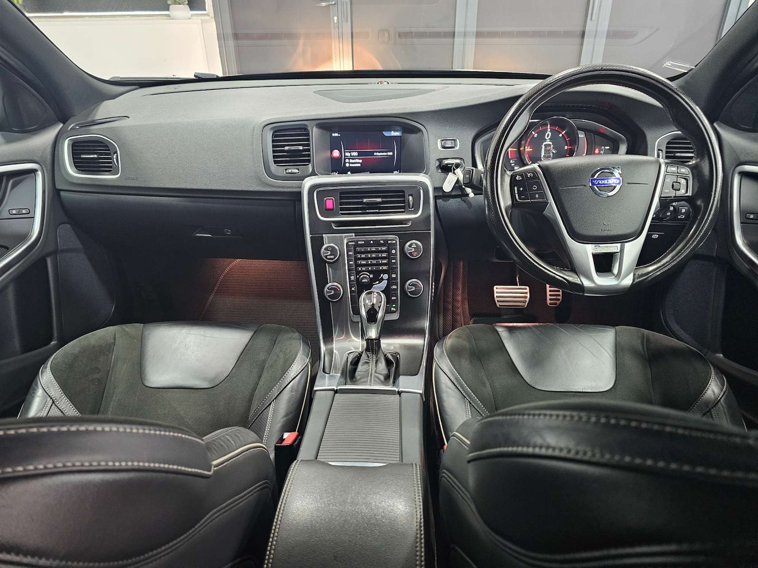 Used Volvo V60 2016 for sale - 77836346: Photo 10