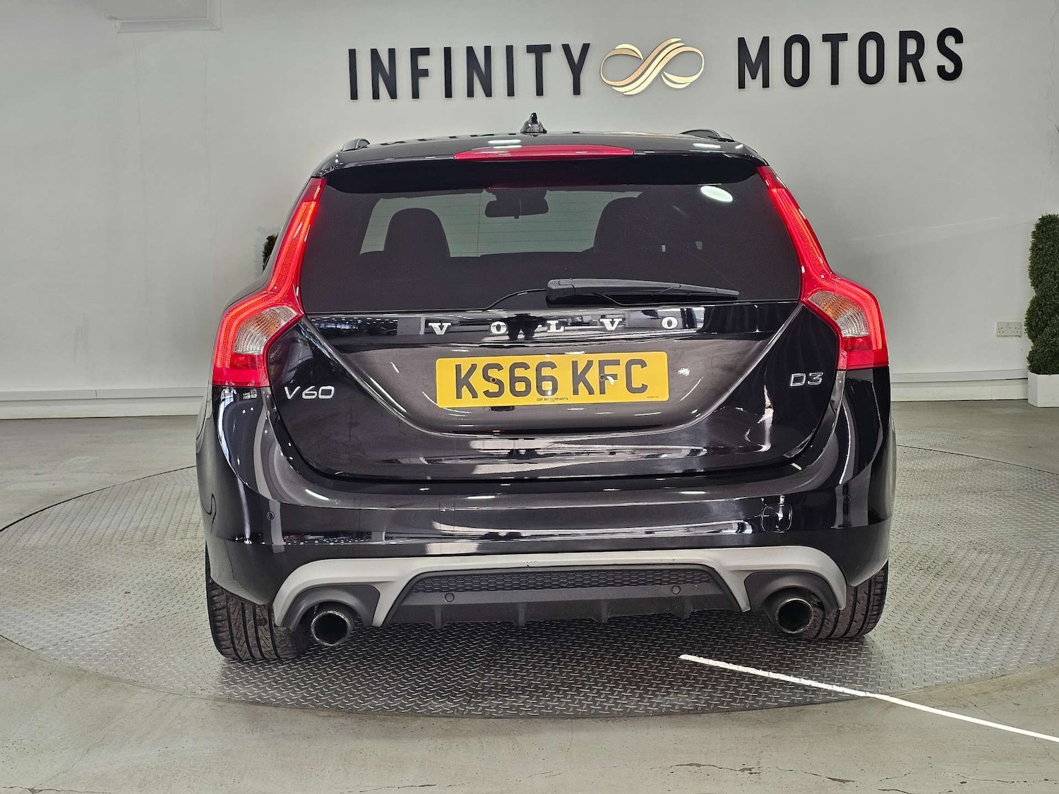 Used Volvo V60 2016 for sale - 77836346: Photo 27