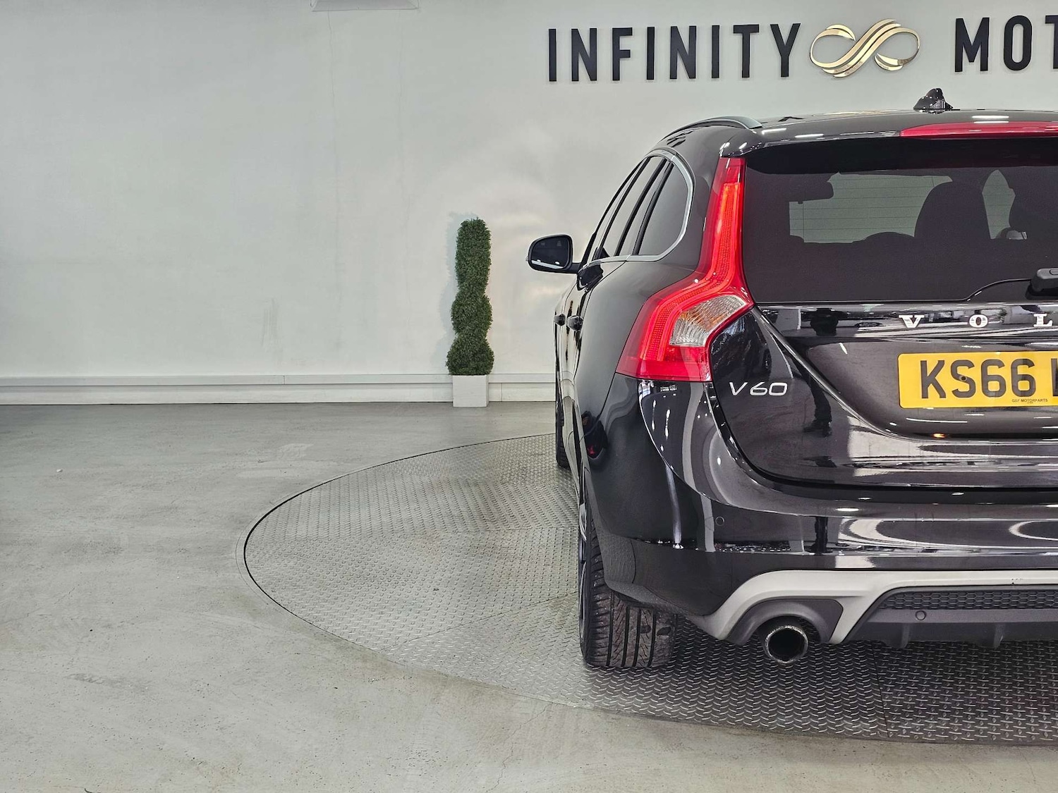 Used Volvo V60 2016 for sale - 77836346: Photo 30