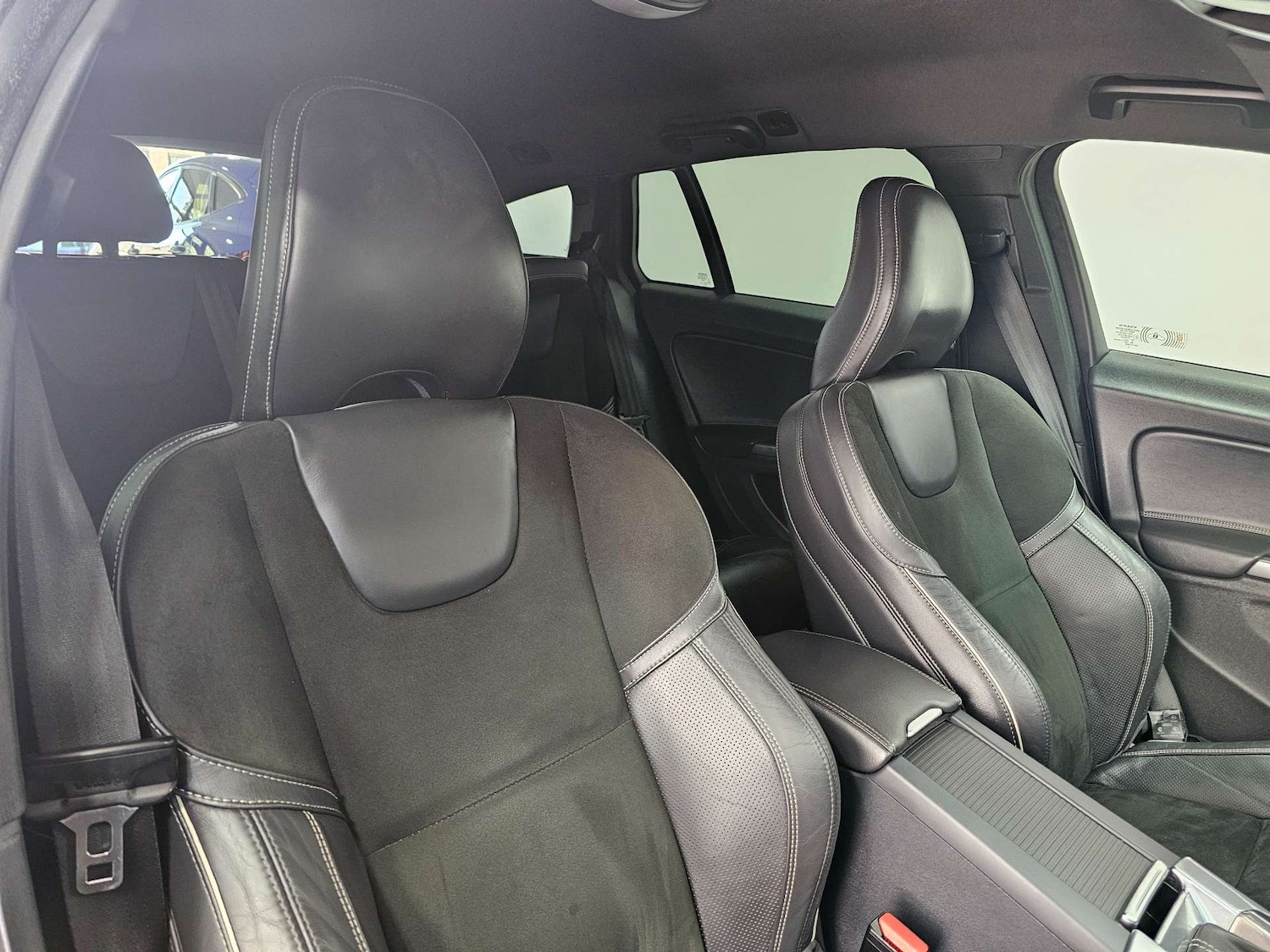 Used Volvo V60 2016 for sale - 77836346: Photo 48