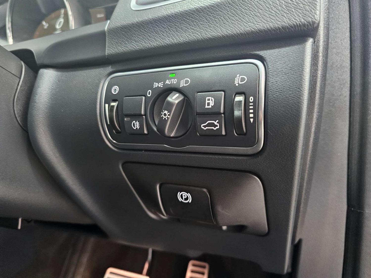 Used Volvo V60 2016 for sale - 77836346: Photo 50