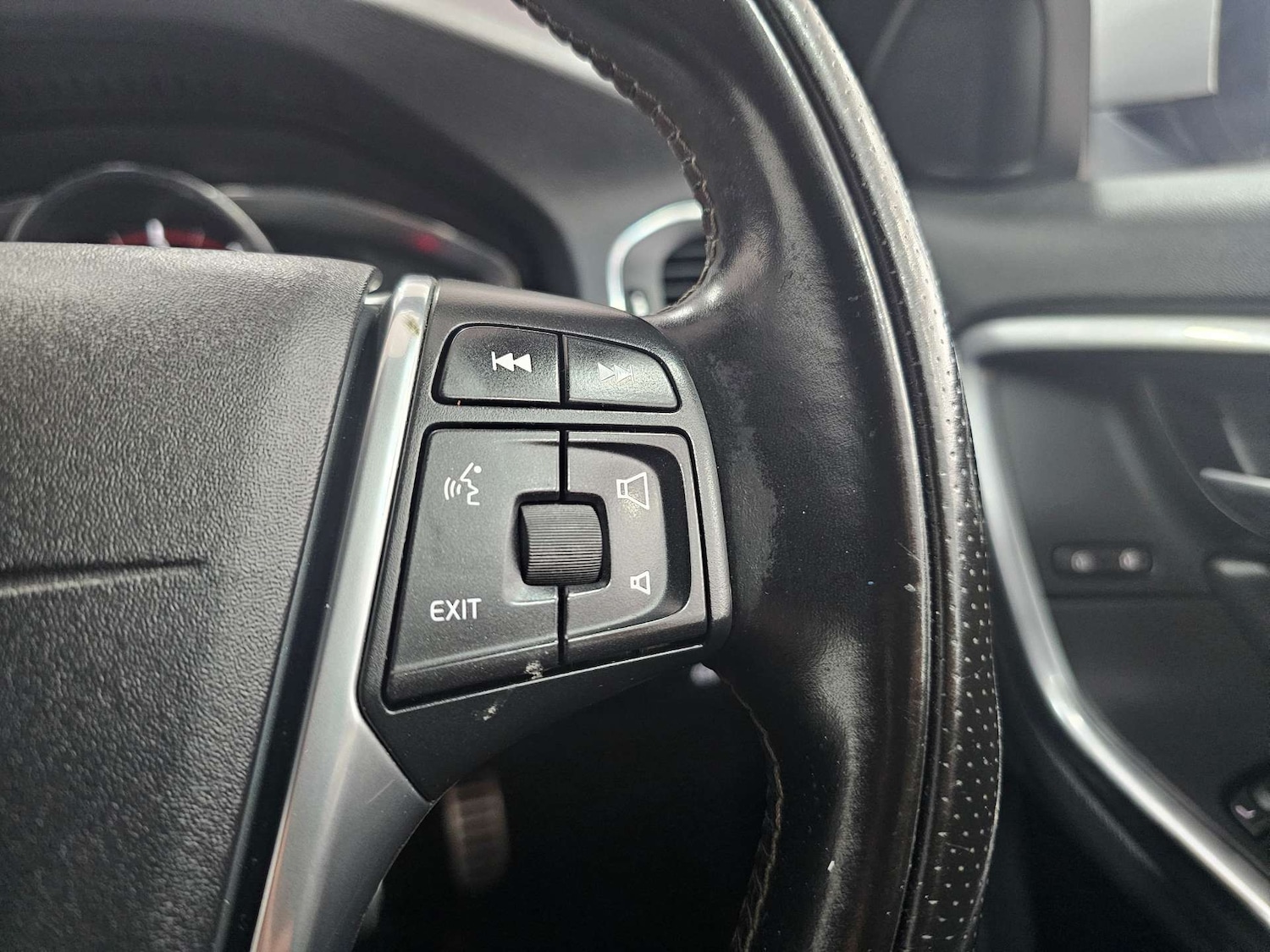 Used Volvo V60 2016 for sale - 77836346: Photo 51