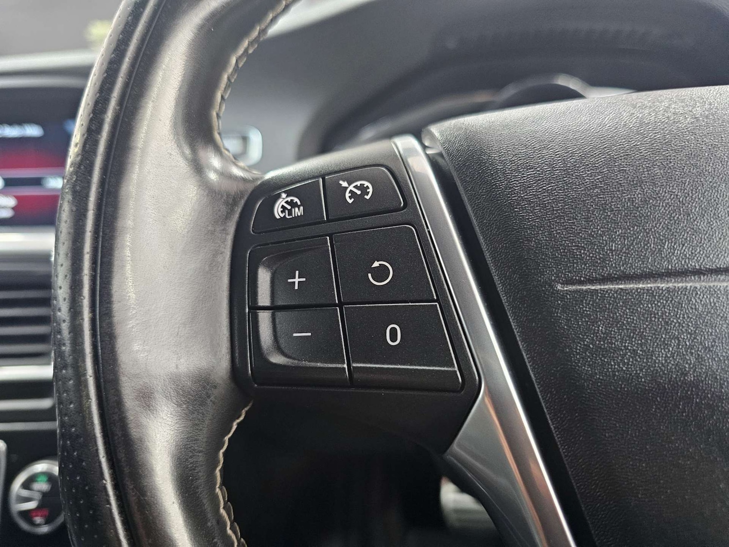 Used Volvo V60 2016 for sale - 77836346: Photo 52