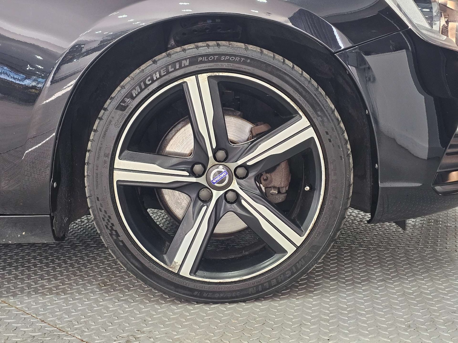 Used Volvo V60 2016 for sale - 77836346: Photo 57