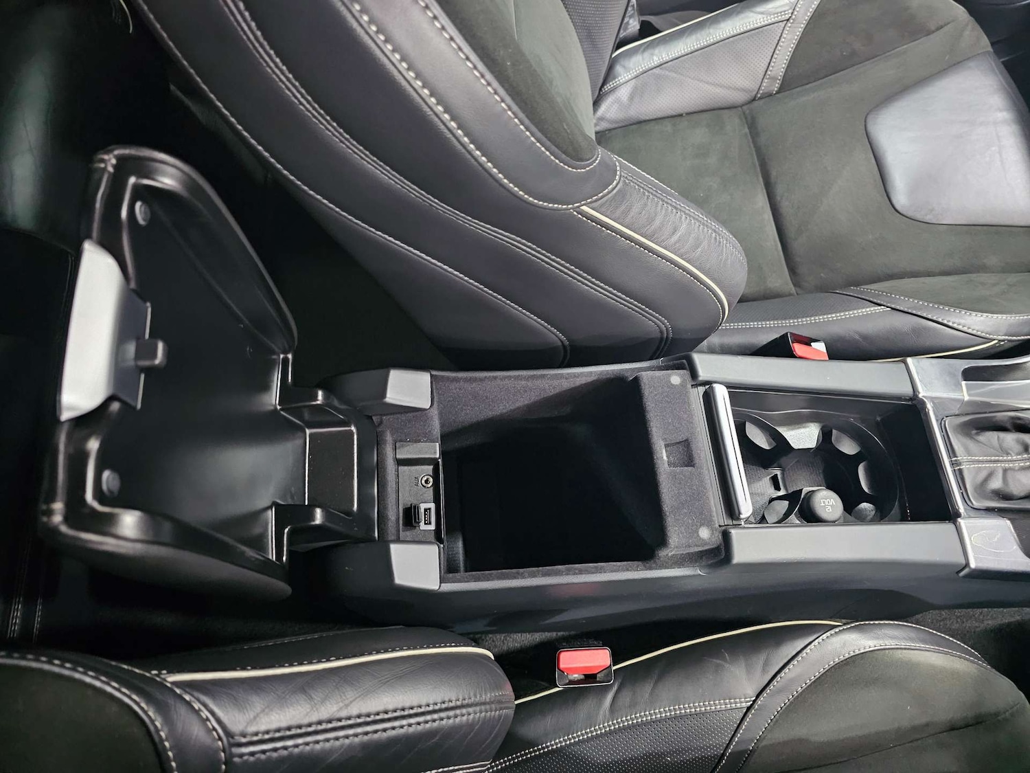 Used Volvo V60 2016 for sale - 77836346: Photo 58