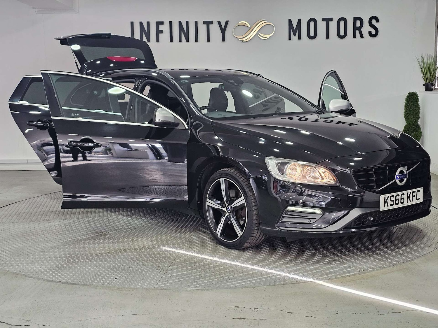 Used Volvo V60 2016 for sale - 77836346: Photo 60