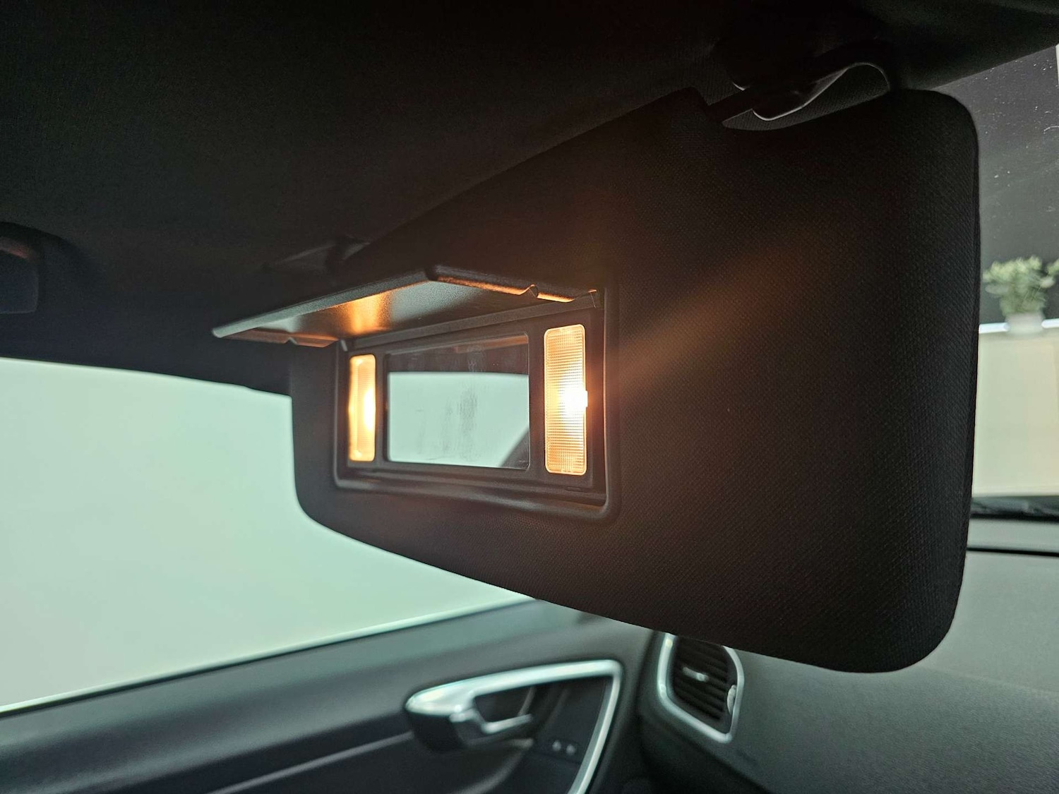 Used Volvo V60 2016 for sale - 77836346: Photo 69