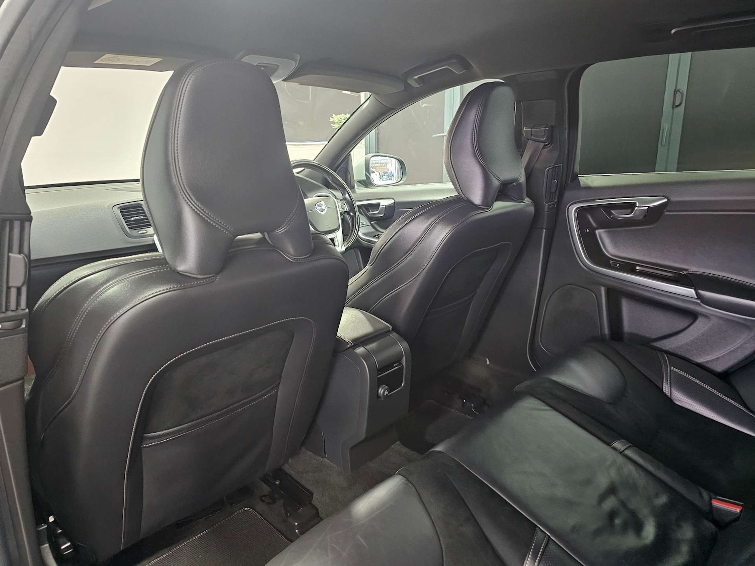 Used Volvo V60 2016 for sale - 77836346: Photo 77