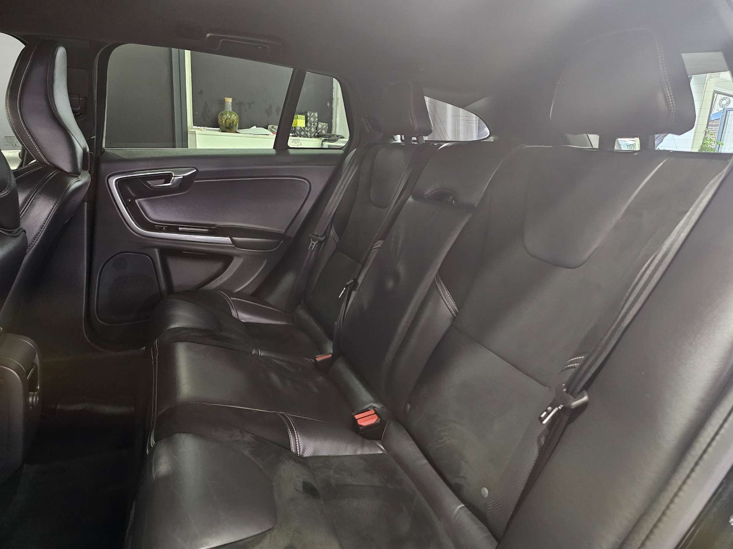 Used Volvo V60 2016 for sale - 77836346: Photo 78