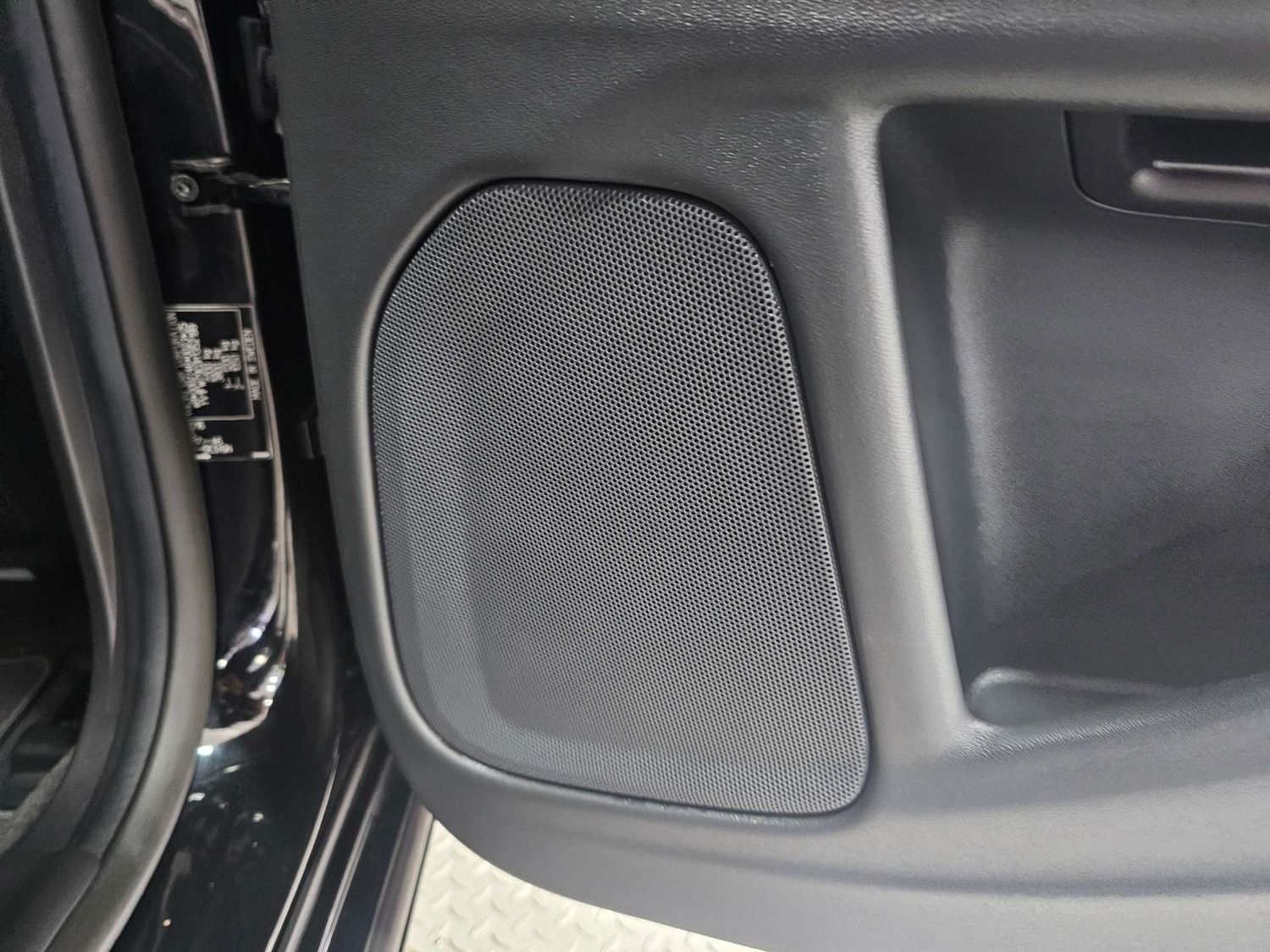 Used Volvo V60 2016 for sale - 77836346: Photo 83