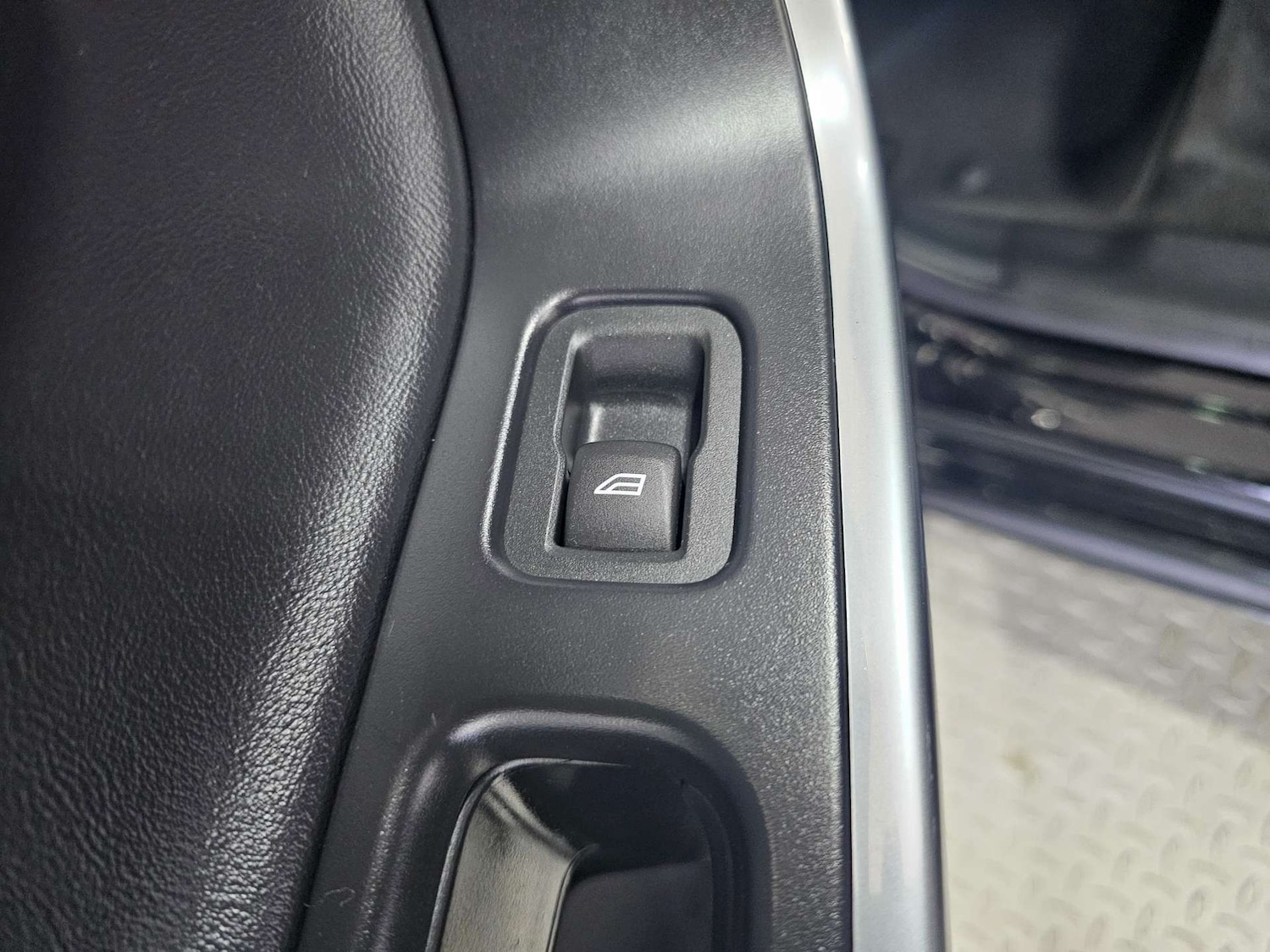 Used Volvo V60 2016 for sale - 77836346: Photo 85