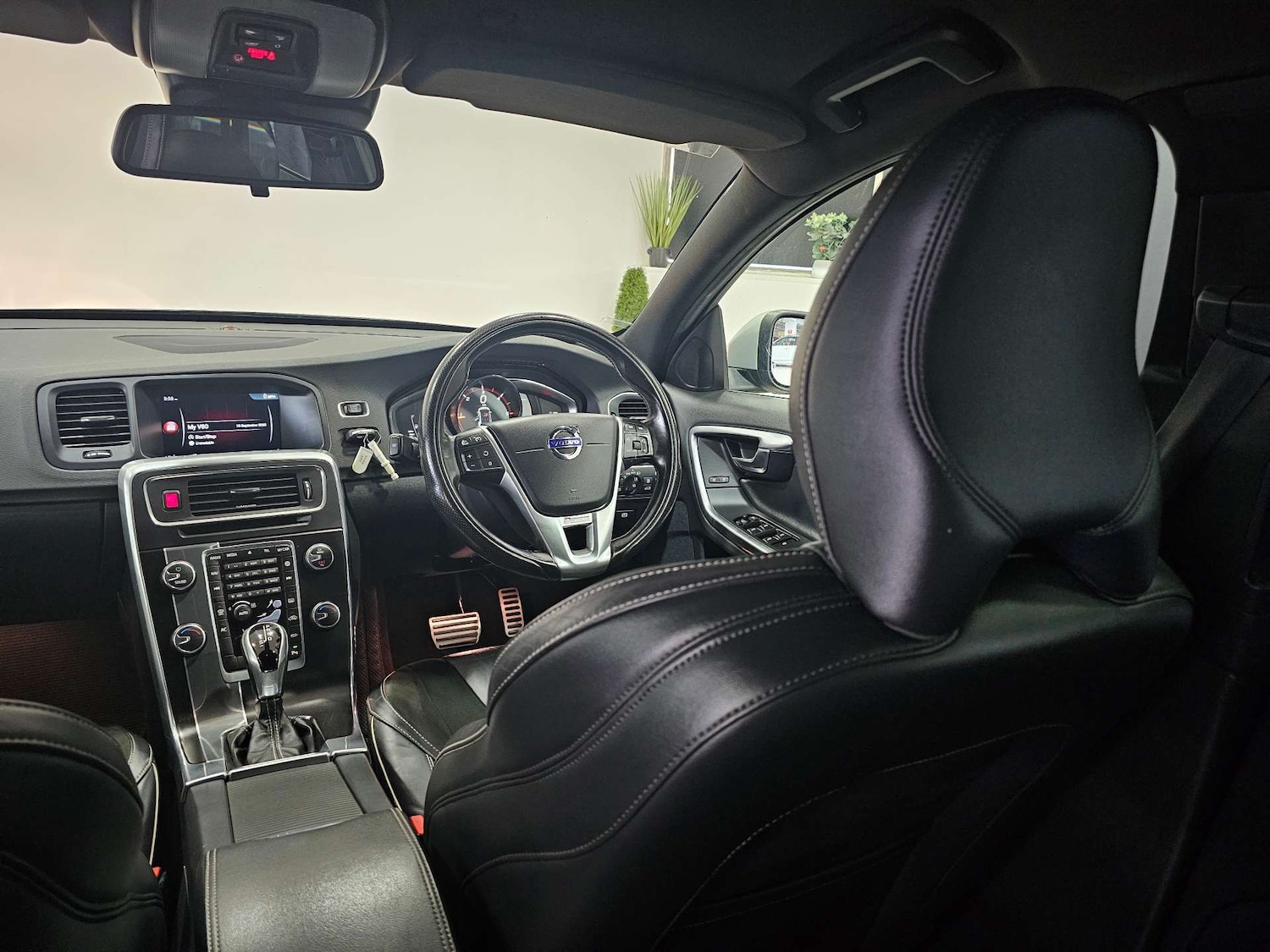 Used Volvo V60 2016 for sale - 77836346: Photo 90