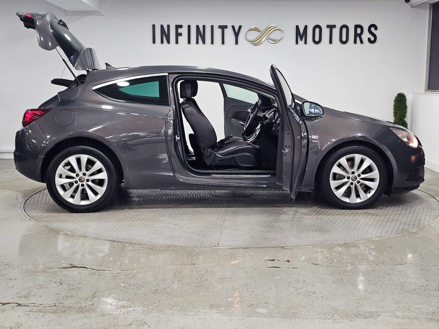 Used Vauxhall Astra GTC 2013 for sale - 77056469: Photo 42