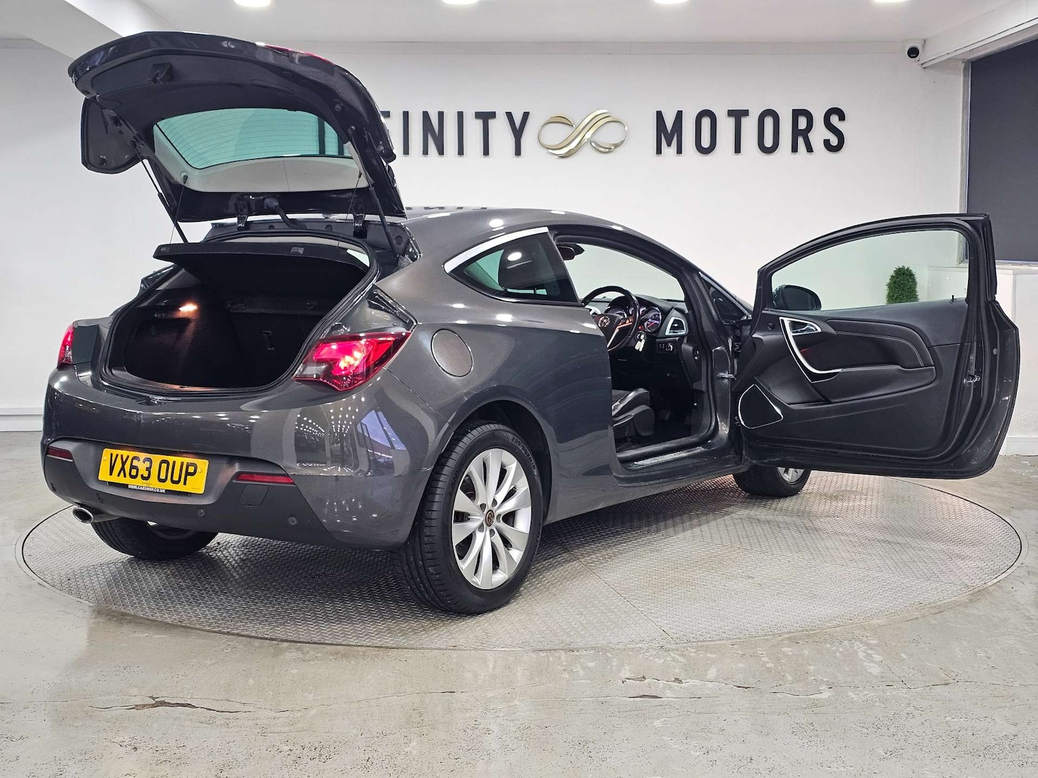 Used Vauxhall Astra GTC 2013 for sale - 77056469: Photo 49