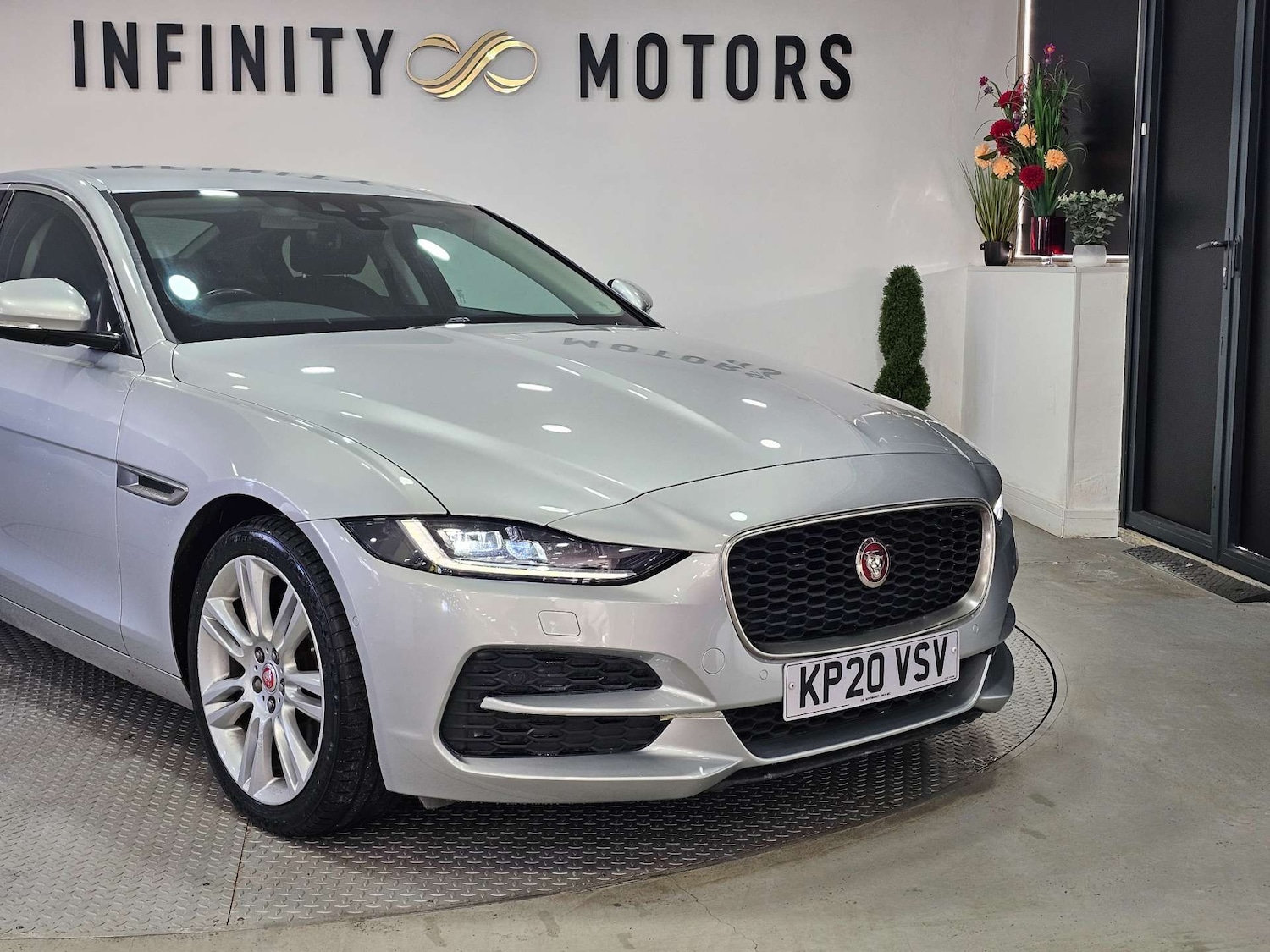 Used Jaguar XE 2020 for sale - 77161981: Photo 14