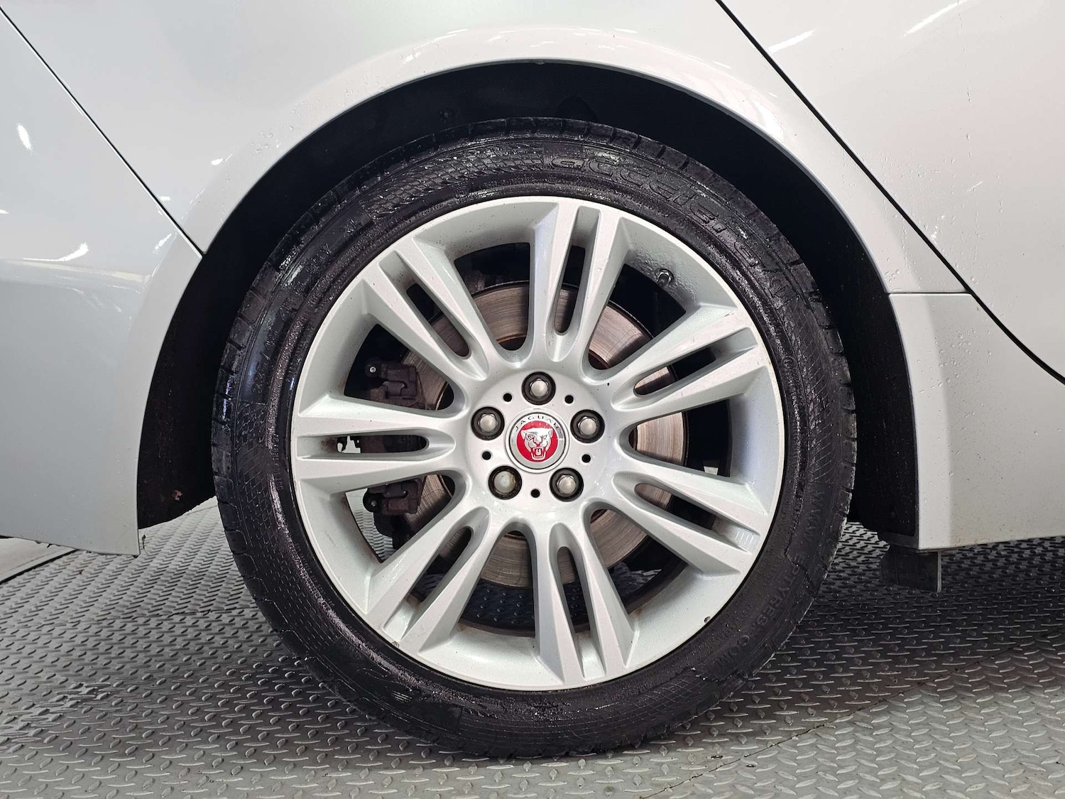 Used Jaguar XE 2020 for sale - 77161981: Photo 25