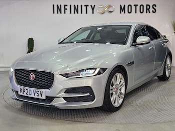 Used Jaguar XE 2020 for sale - 77161981: Photo