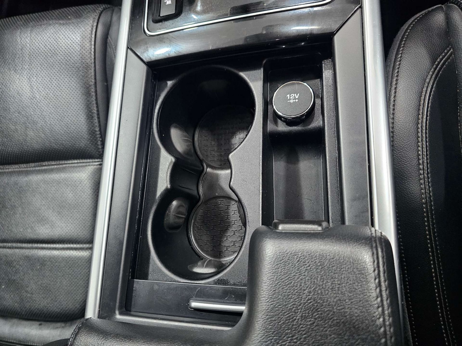 Used Jaguar XE 2020 for sale - 77161981: Photo 62