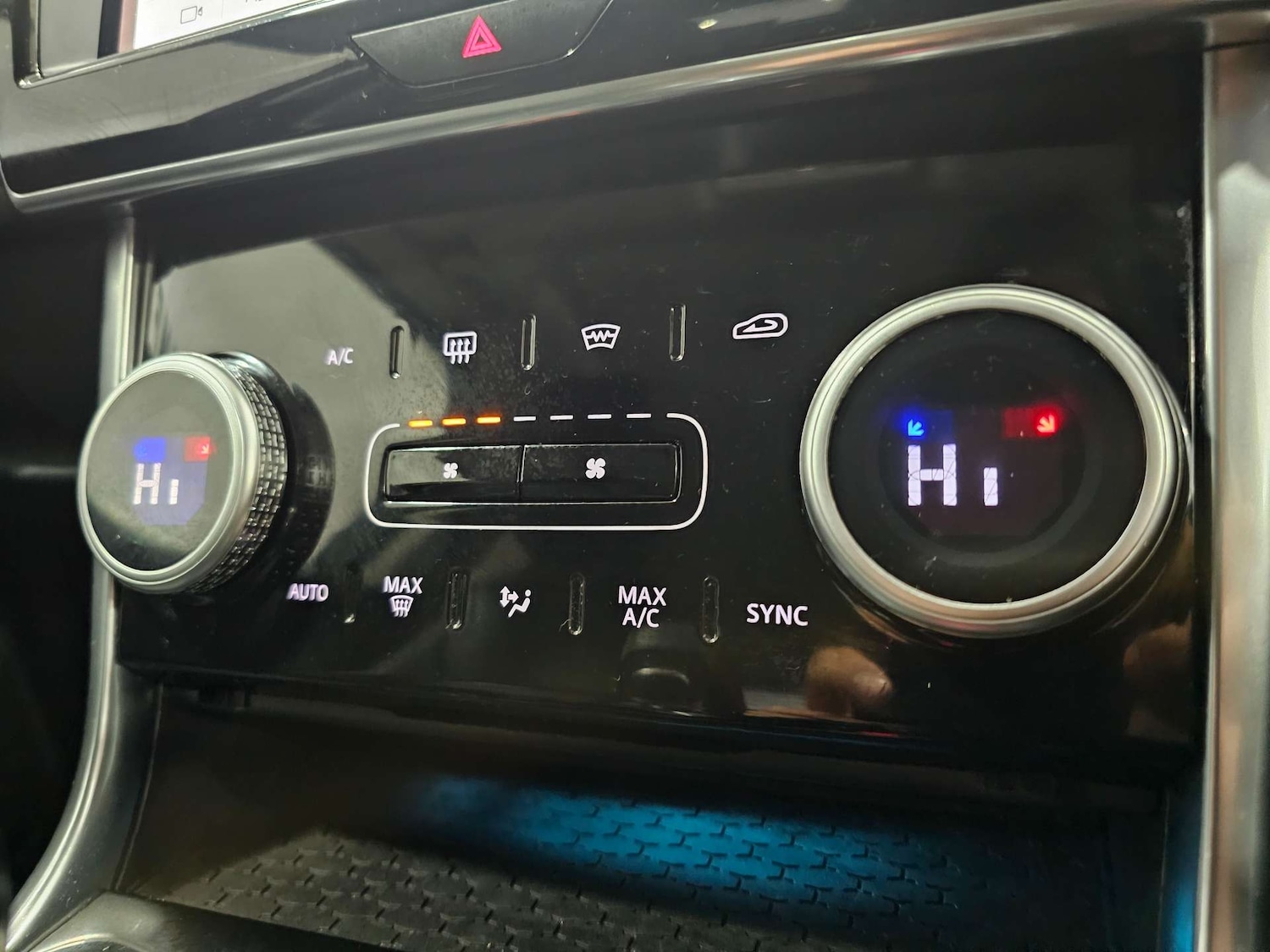 Used Jaguar XE 2020 for sale - 77161981: Photo 64