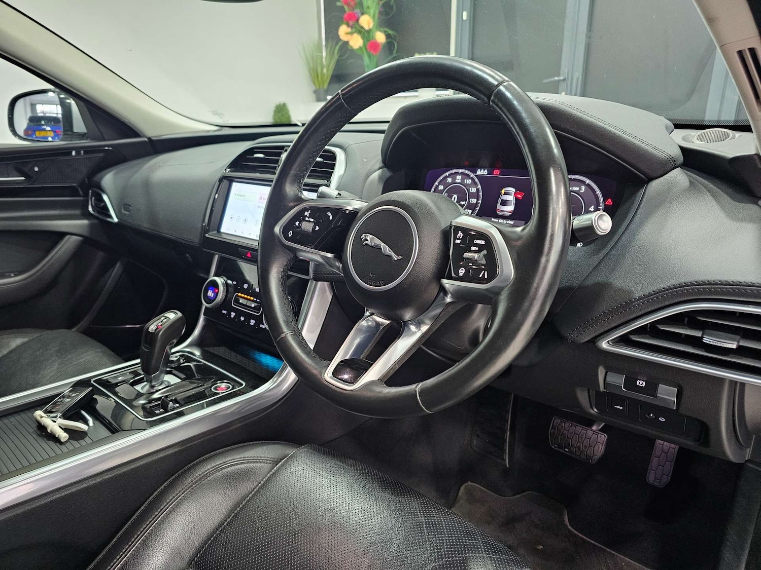 Used Jaguar XE 2020 for sale - 77161981: Photo 7