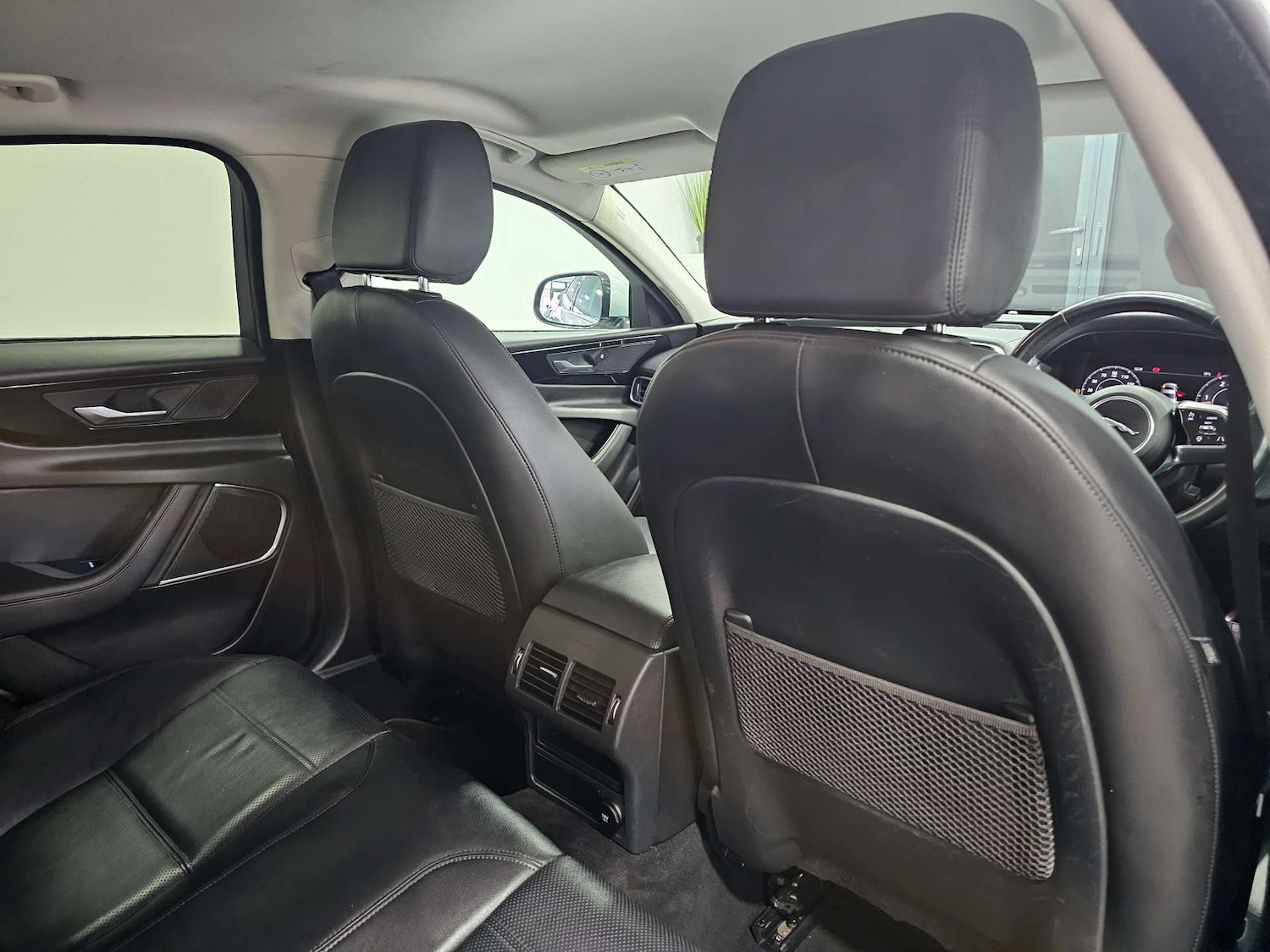 Used Jaguar XE 2020 for sale - 77161981: Photo 78