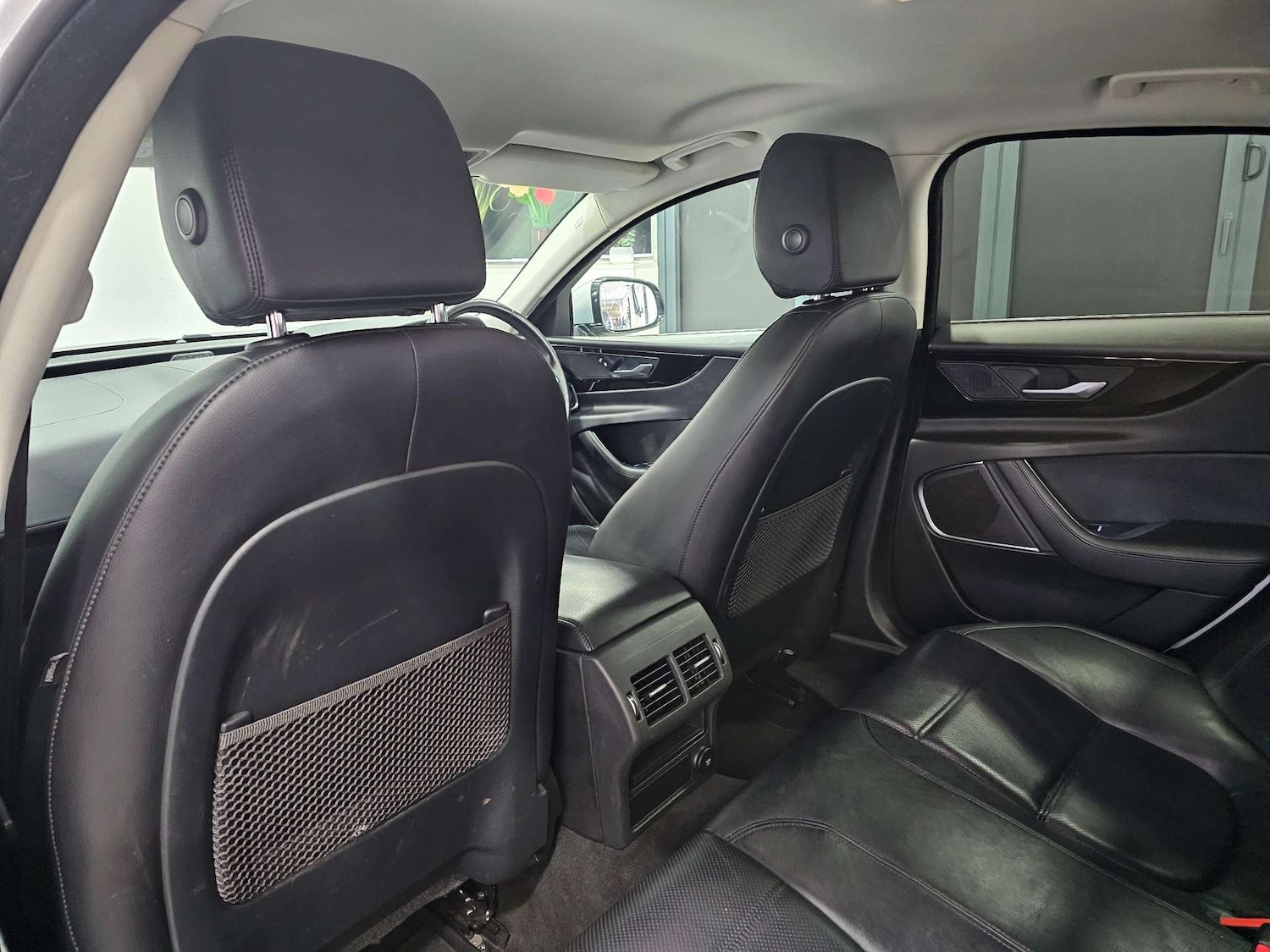 Used Jaguar XE 2020 for sale - 77161981: Photo 84