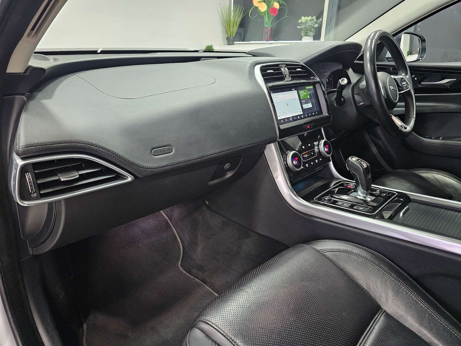 Used Jaguar XE 2020 for sale - 77161981: Photo 89