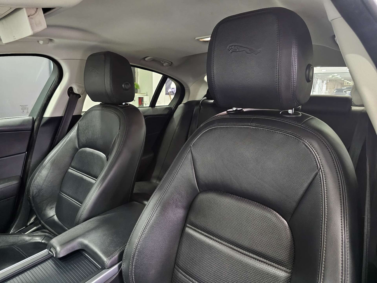 Used Jaguar XE 2020 for sale - 77161981: Photo 90