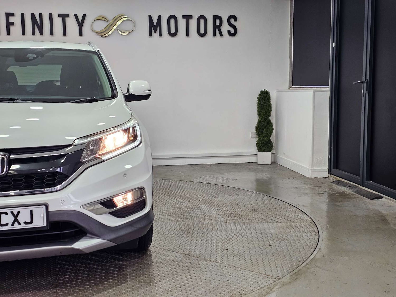 Used Honda CR-V 2017 for sale - 76972460: Photo 11