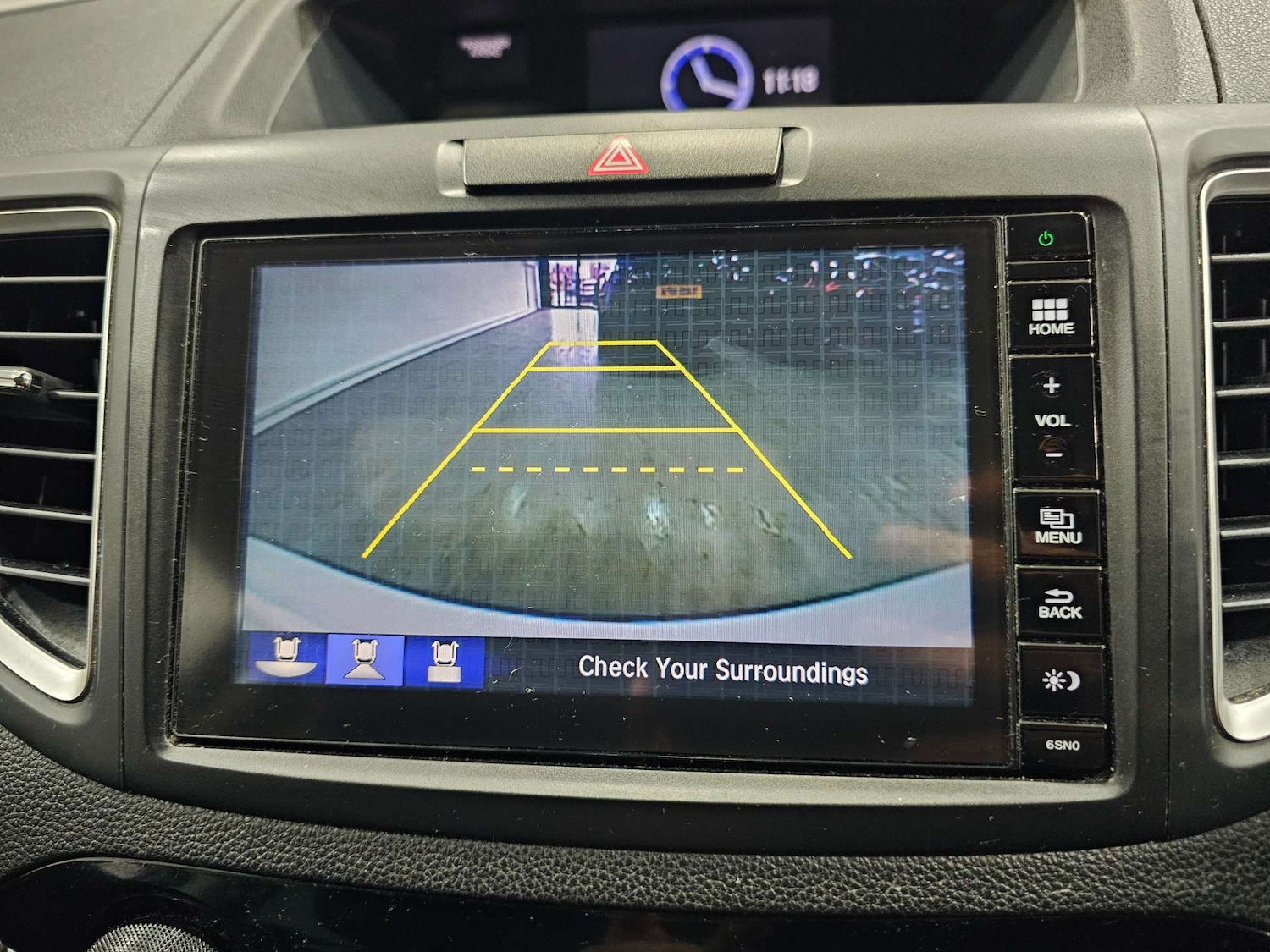 Used Honda CR-V 2017 for sale - 76972460: Photo 2