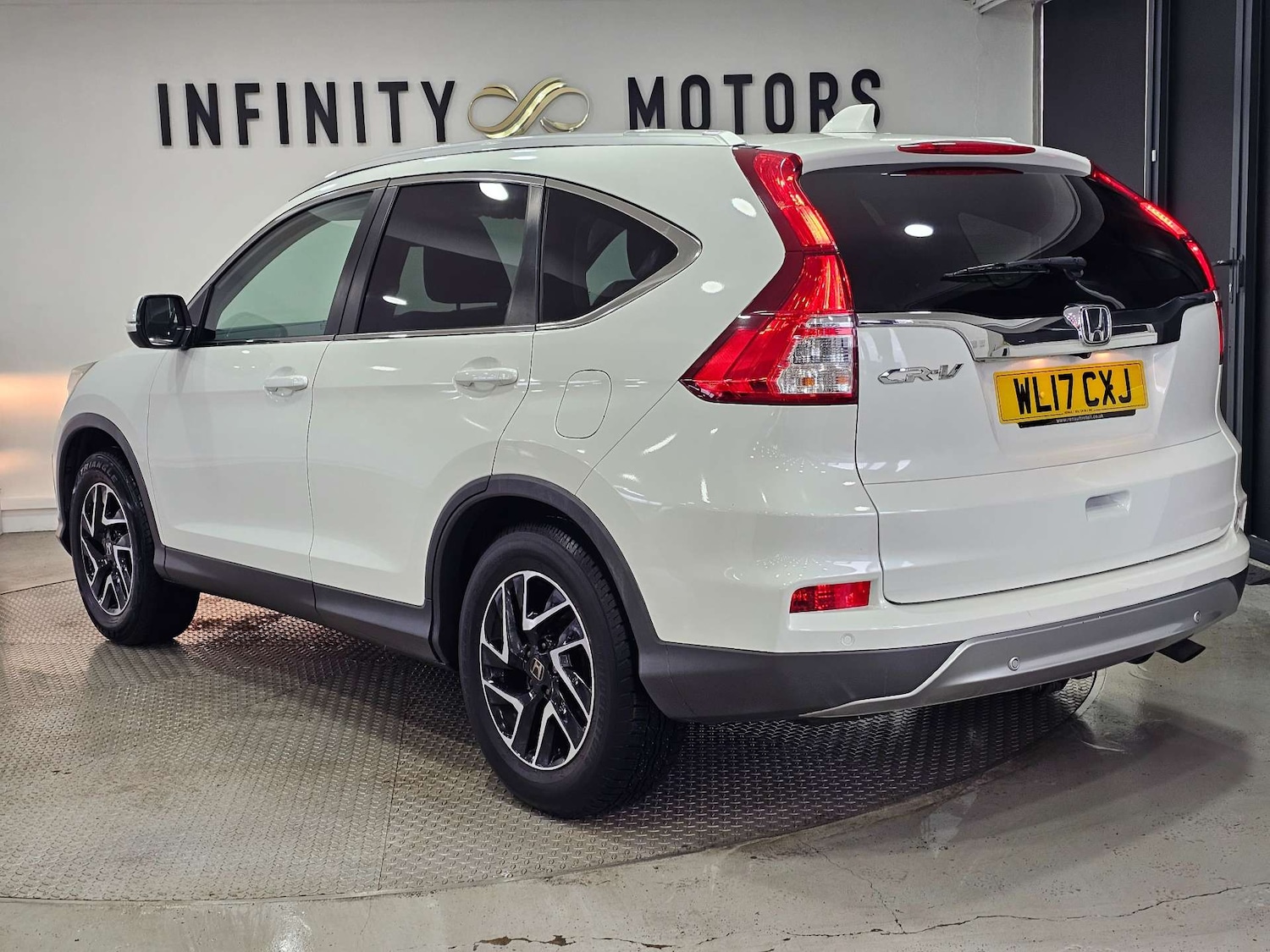 Used Honda CR-V 2017 for sale - 76972460: Photo 27