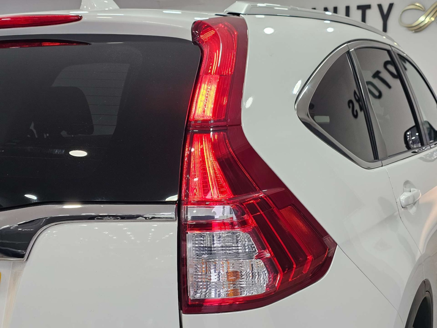 Used Honda CR-V 2017 for sale - 76972460: Photo 32