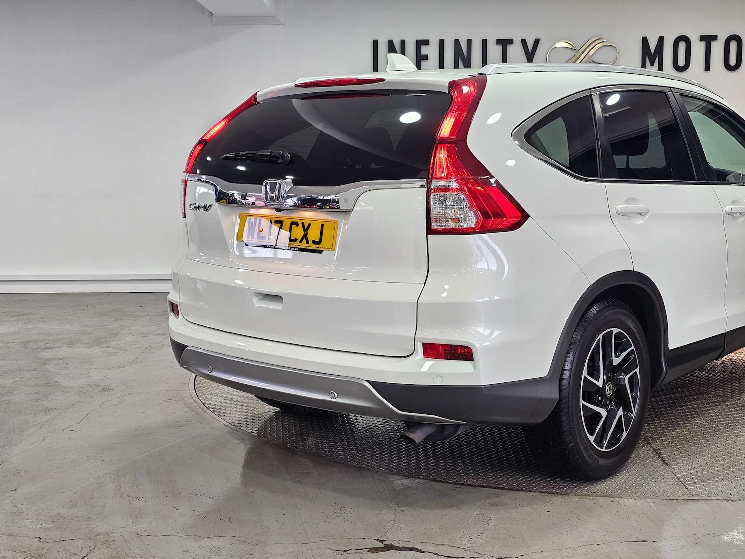 Used Honda CR-V 2017 for sale - 76972460: Photo 34