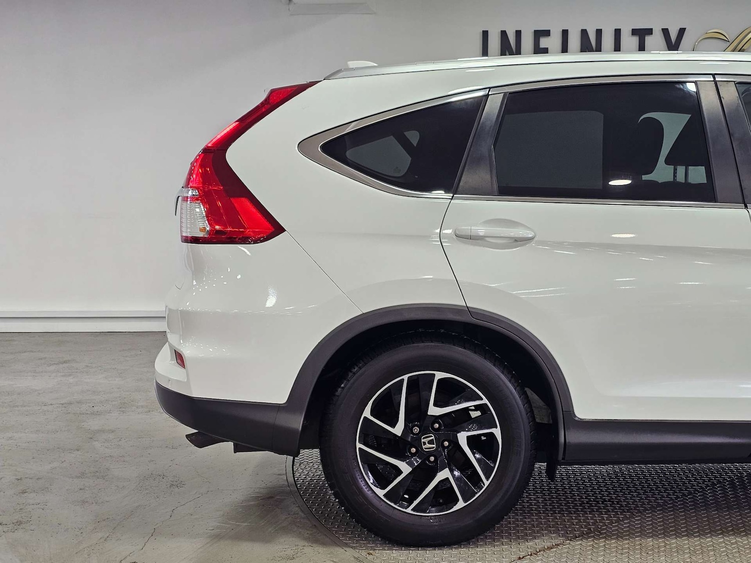 Used Honda CR-V 2017 for sale - 76972460: Photo 37