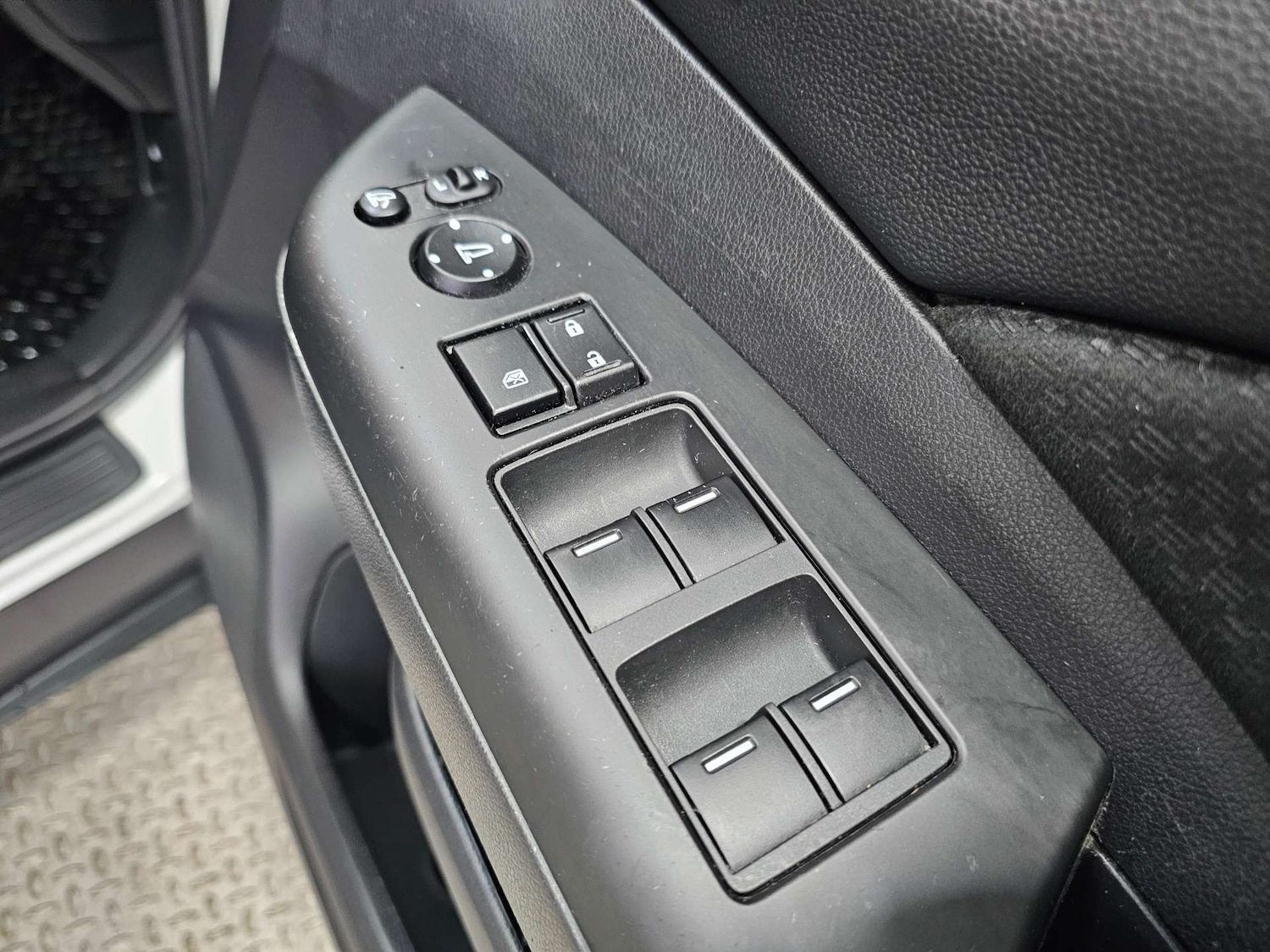 Used Honda CR-V 2017 for sale - 76972460: Photo 53