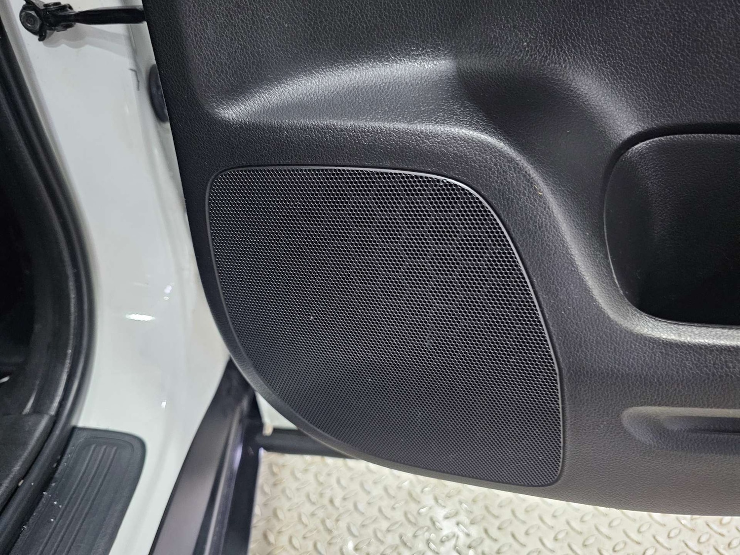 Used Honda CR-V 2017 for sale - 76972460: Photo 79