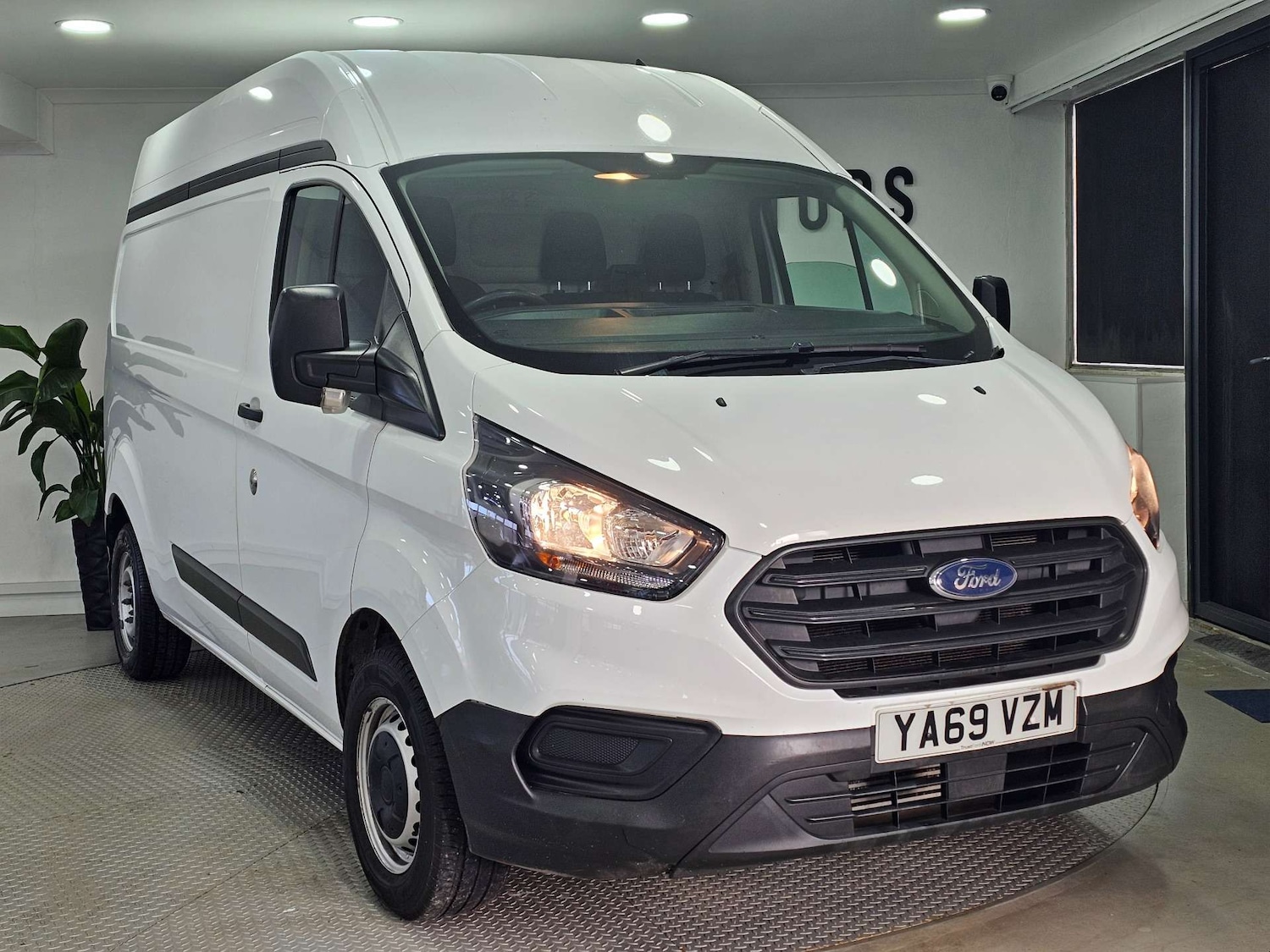 Used Ford Transit Custom 2020 for sale - 78131945: Photo 1