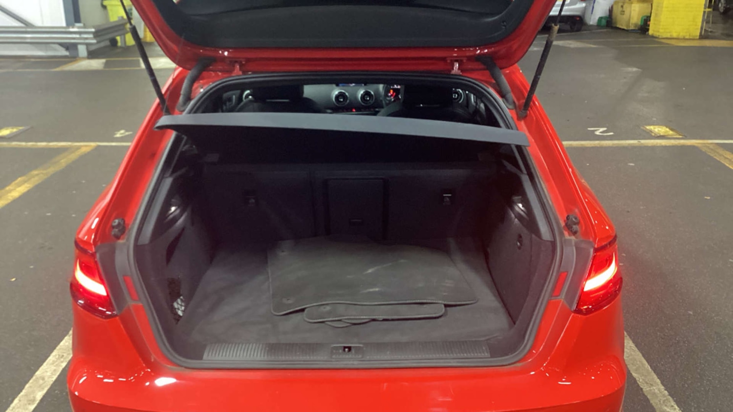 Used Audi A3 2013 for sale - 76972342: Photo 9