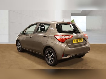 Used Toyota Yaris 2019 for sale - 78523302: Photo