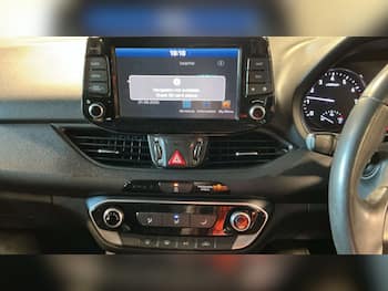 Used Hyundai i30 2017 for sale - 79747179: Photo