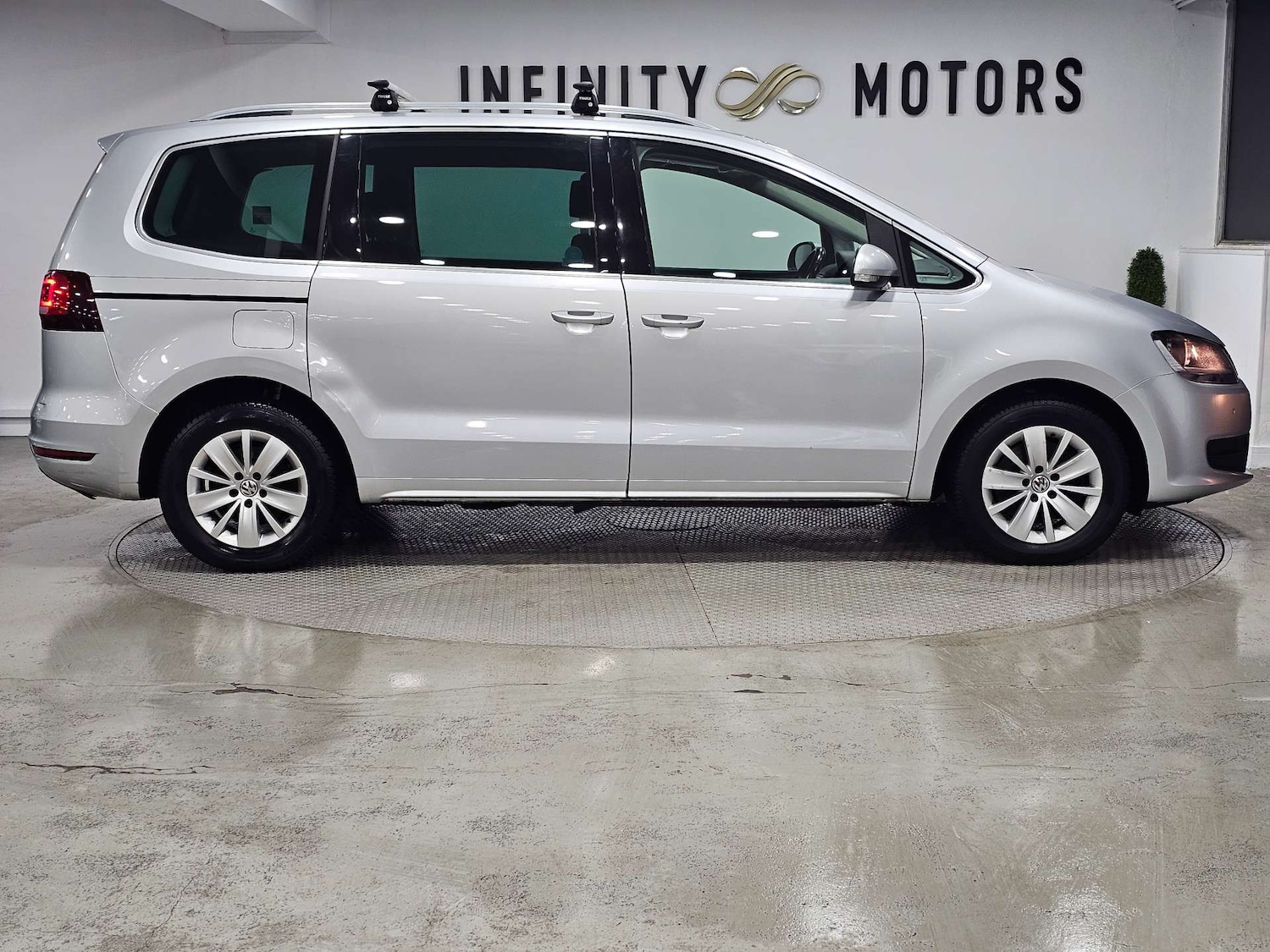 Used Volkswagen Sharan 2018 for sale - 76972384: Photo 33