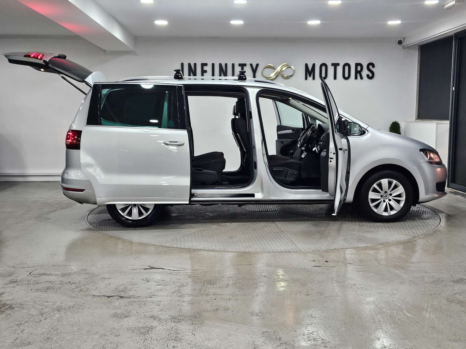 Used Volkswagen Sharan 2018 for sale - 76972384: Photo 38