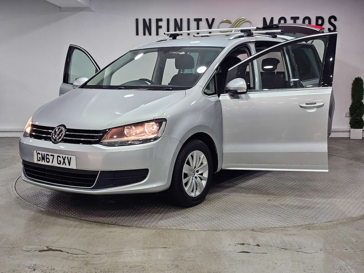 Used Volkswagen Sharan 2018 for sale - 76972384: Photo 41