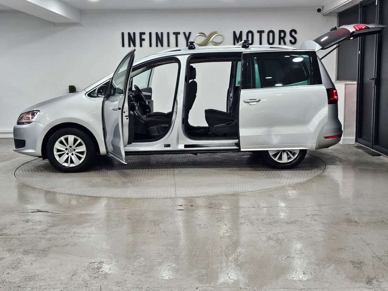 Used Volkswagen Sharan 2018 for sale - 76972384: Photo 42