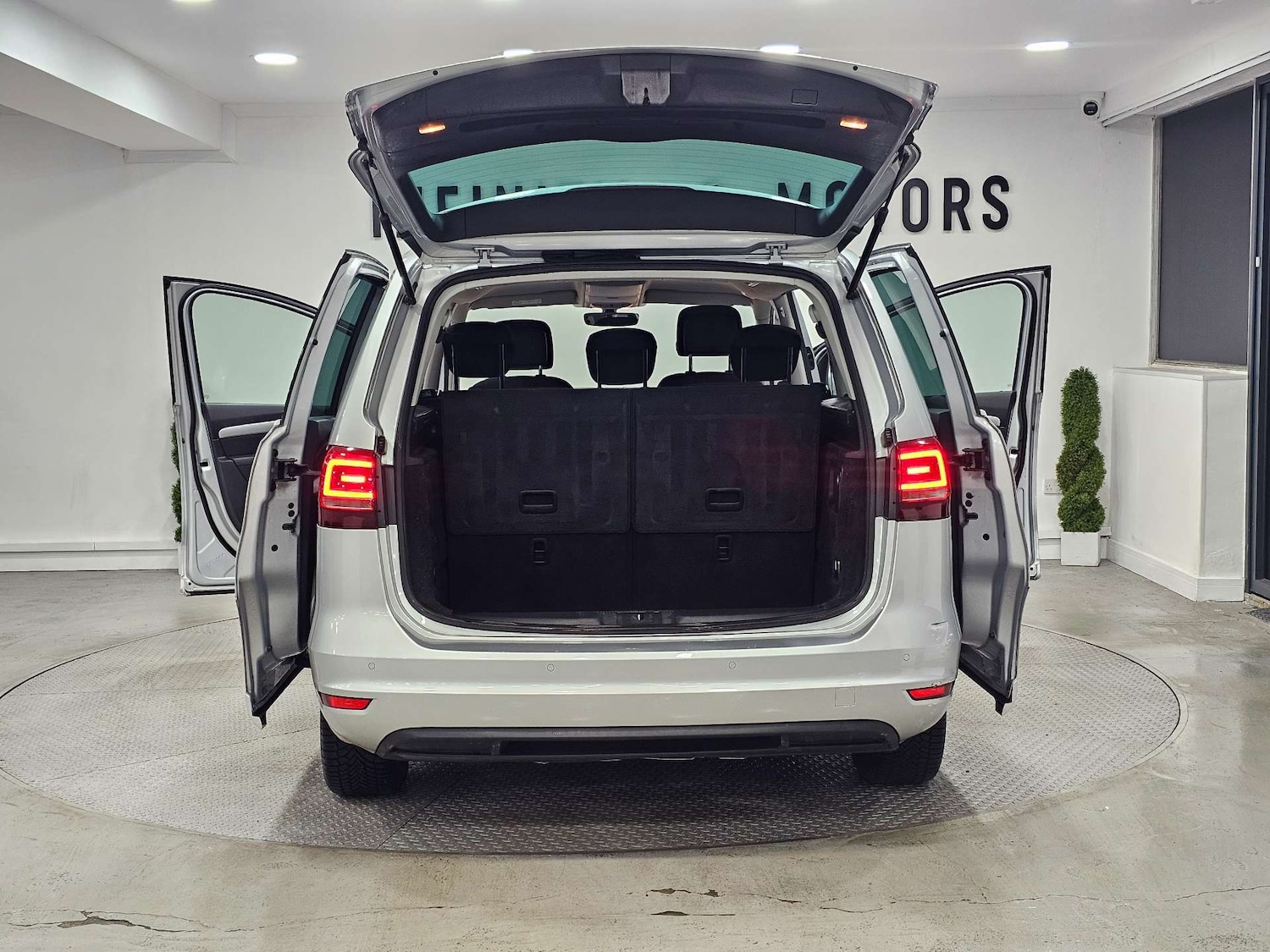 Used Volkswagen Sharan 2018 for sale - 76972384: Photo 44