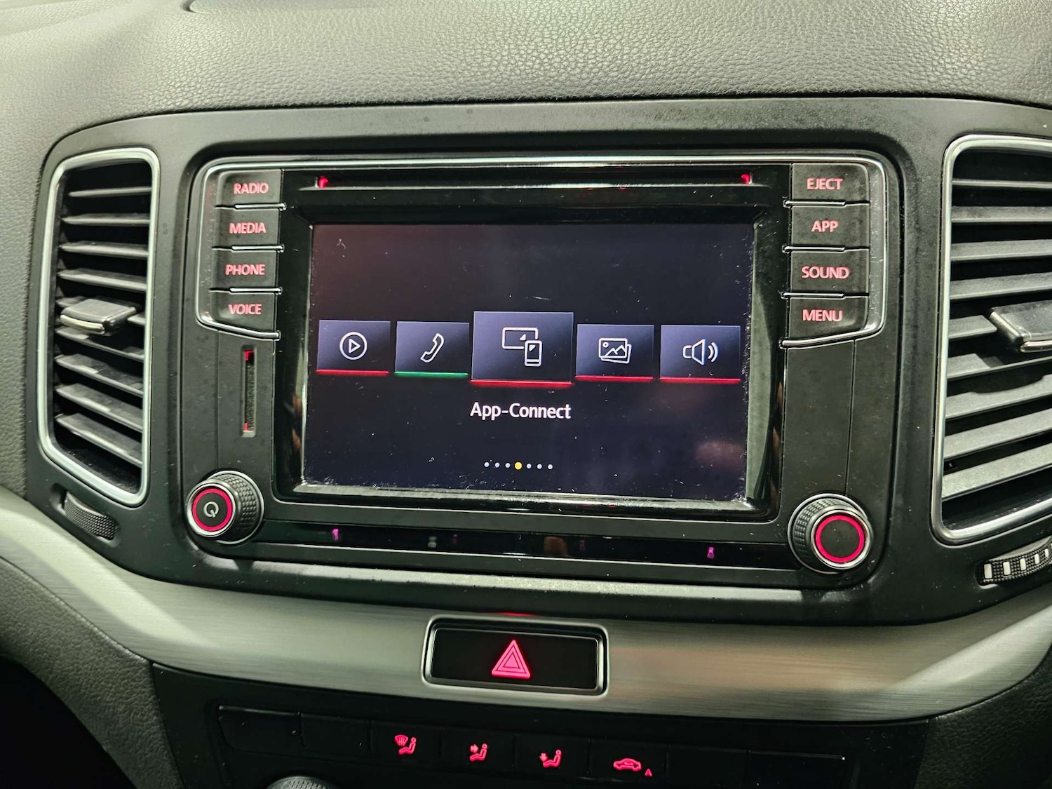 Used Volkswagen Sharan 2018 for sale - 76972384: Photo 67