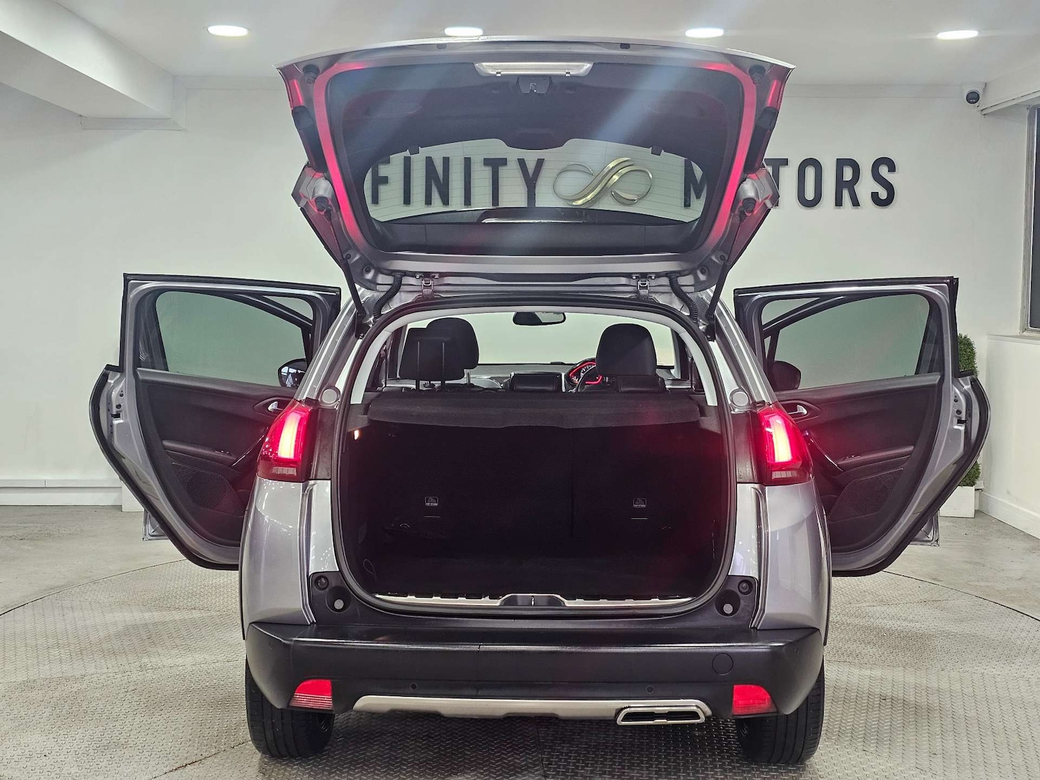 Used Peugeot 2008 2019 for sale - 77249287: Photo 48