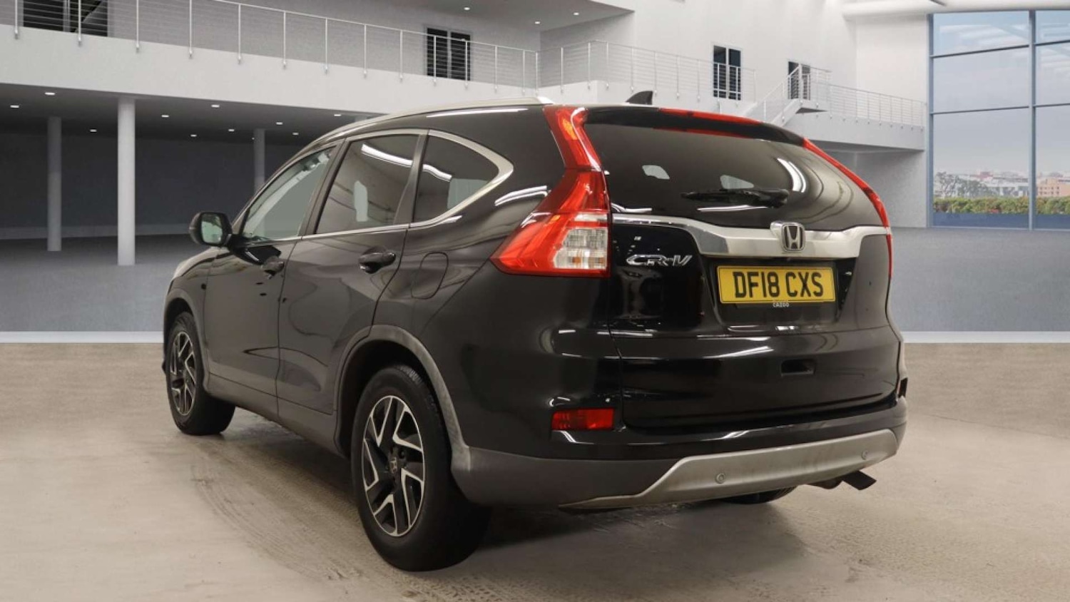 Used Honda CR-V 2018 for sale - 77326151: Photo 4